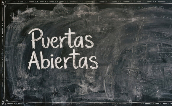 Puertas Abiertas, jornada de puertas abiertas en pizarra escolar para educacion y clases