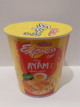 Mamee express cup perisa ayam chicken flavour in Bencoolen, Singapore