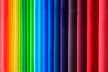 Fototapeta premium kolorowe pasy, tęczowe prążki, kolorowe kredki z drewna, colorful stripes, rainbow stripes, colored wooden pencils