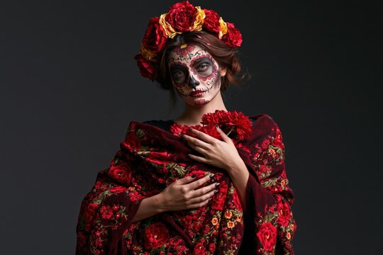 Creative Sugar Skull Makeup for Halloween and Day of the Dead Celebration