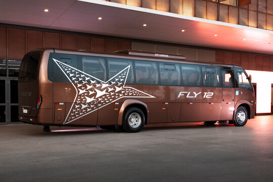 Agrale Volare Fly 12 MA 17.0 Euro 6 bus on display at a transportation exhibition.