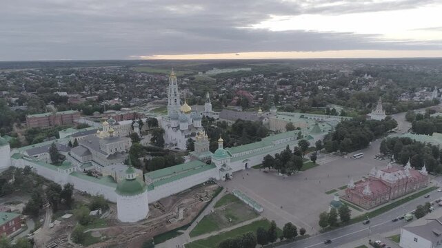 Smooth lateral pass over lavra walls and towers, D-Log