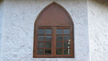 Fototapeta premium Closeup of an arch model traditional old window of an ancient building