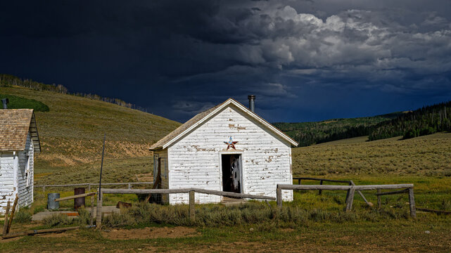 Willow Creek Guard House Uinta Forrest