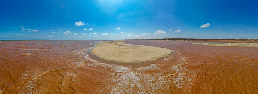 Vast sand bank emerges from Juba river flowing into Indian Ocean near Kismayo
