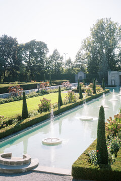 Elegant Formal Garden with Fountains at Parkwood Estate
