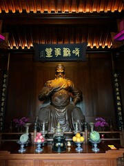 Traditional buddhist sculpture at Jade Buddha Temple in Shanghai, China © Photon Footsteps
