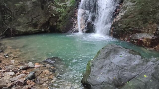 Recorrido entre monta&ntilde;as y rios en Panama