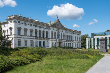 Obraz premium View of the Krasinski Palace in Warsaw, Poland
