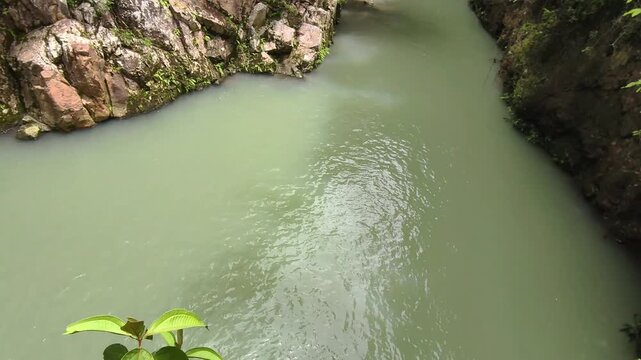 Recorrido entre monta&ntilde;as y rios en Panama