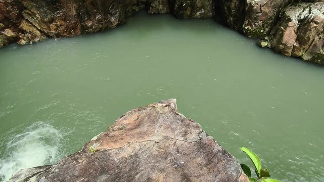 Recorrido entre monta&ntilde;as y rios en Panama