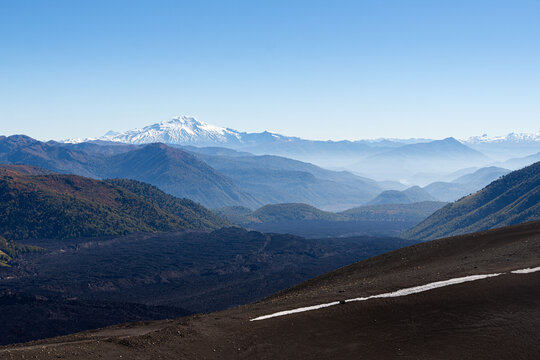 Vista del valle del escorial, region de la Araucania, Chile