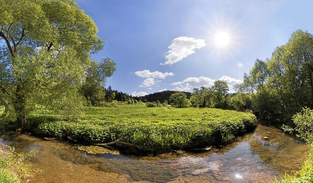 Loop of the Morsbach stream, untouched nature, "Ritter- und R&ouml;merweg", trail of the "Knights and the Romans" near Emsing, Titting, Altm&uuml;hltal Nature Park, Bavaria, Germany