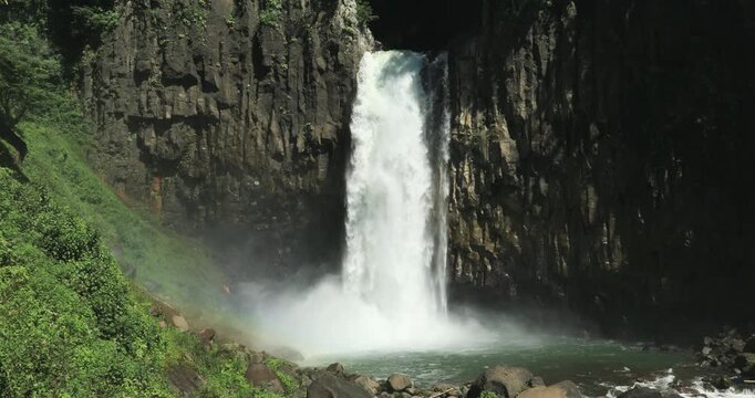 苗名滝
