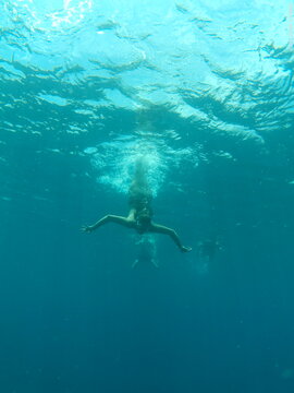 Plongeuse en apn&eacute;e mer magnifique