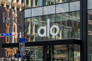 Fototapeta premium Toronto, ON, Canada - August 21, 2026: Alo Yoga retail store on Bloor St W in Toronto, Ontario, Canada. Alo Yoga (stylized as alo) is an American premium athletic apparel retailer. 