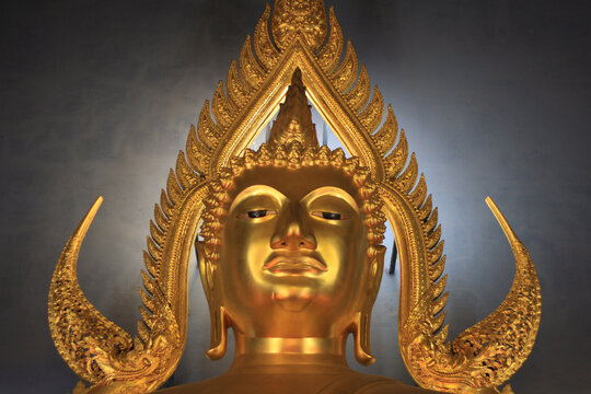 Replica of Phra Phuttha Chinnarat