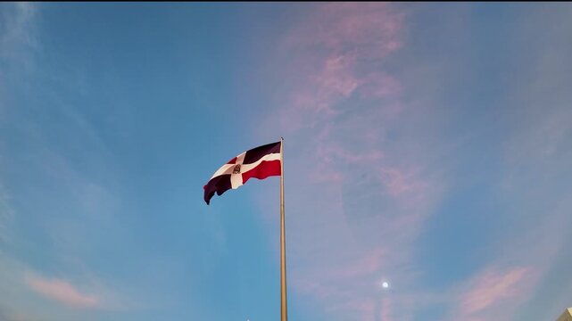 Amanecer bandera de la republica dominicana