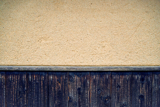Traditional Earthen Plaster Wall and Wooden Wainscot in Omori Town