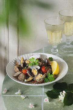 Vongole with tomato, garlic and parsley for summer dining