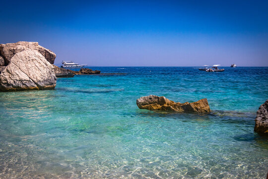 cala mariolu, limestone cliffs and turquoise water, coast of baunei, gulf of orosei, sardinia, sardegna, italy, mediterranean sea, vacation
