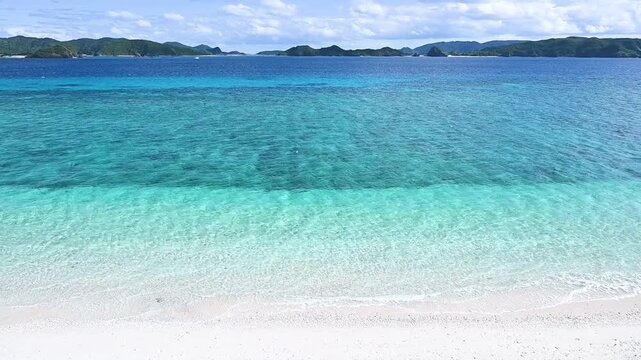 慶良間諸島　阿嘉島のニシバマビーチ