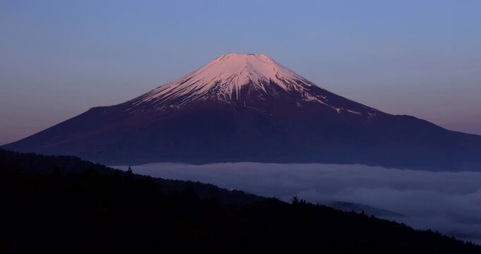 二十曲峠展望台から朝焼けの富士山