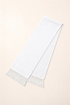 Elegant white scarf with fringe