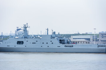 Military warship operated by the Chinese Navy docked on the Yangtze River near Shanghai. © Mariusz