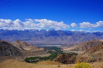 Fototapeta premium Ladakh, India: Panoramic view of the Himalayas from Khardungla Pass 