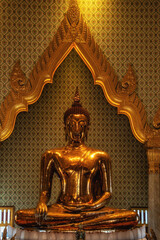 Golden Buddha Statue at Wat Traimit in Bangkok © atosan