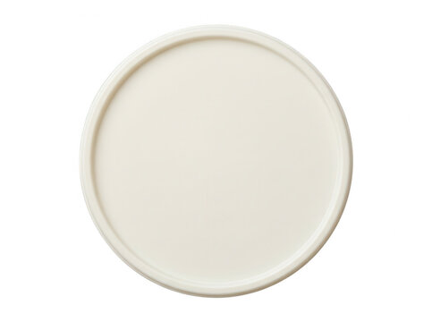 Ein leerer, runder, cremefarbener Teller in der Draufsicht, isoliert auf einem rein wei&szlig;en Hintergrund, ideal f&uuml;r Food-Pr&auml;sentationen und minimalistische Design-Layouts.