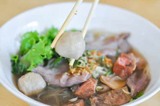 beef noodles or noodles, Chinese noodles