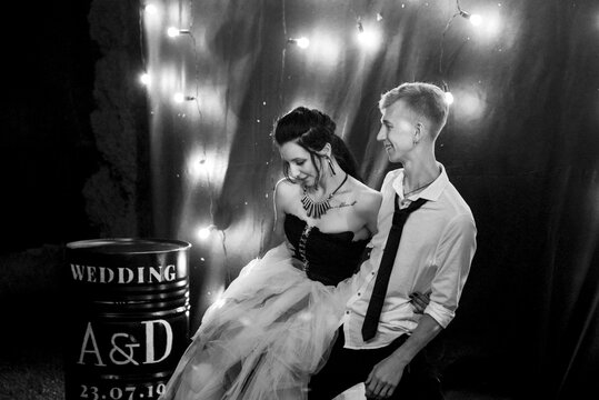 A dance of a young, unusual, freaky newlywed couple against