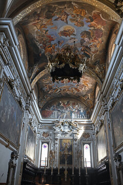 interior of the basilica of Sant'Antonino, patron saint of the city. The church, an example of Romanesque architecture and characterized by a large octagonal bell tower Piacenza Italy