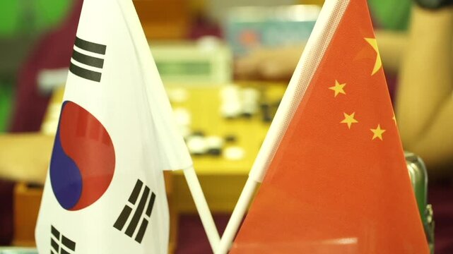 바둑 한중전 한중바둑대결 태극기 오성홍기 국기 바둑판 바둑돌 대국 경기 대회 대결 승부 국가전 국제대회 보드게임 마인드스포츠 대표팀 선수 바둑기사 기원 한국 중국