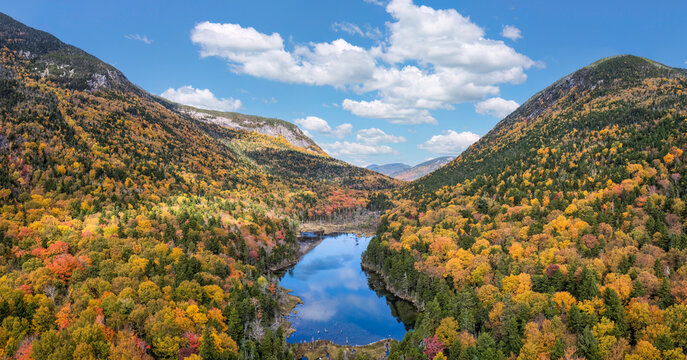 Greeley Ponds scenic area on the Kancamagus scenic highway in Autumn - New Hampshire	
