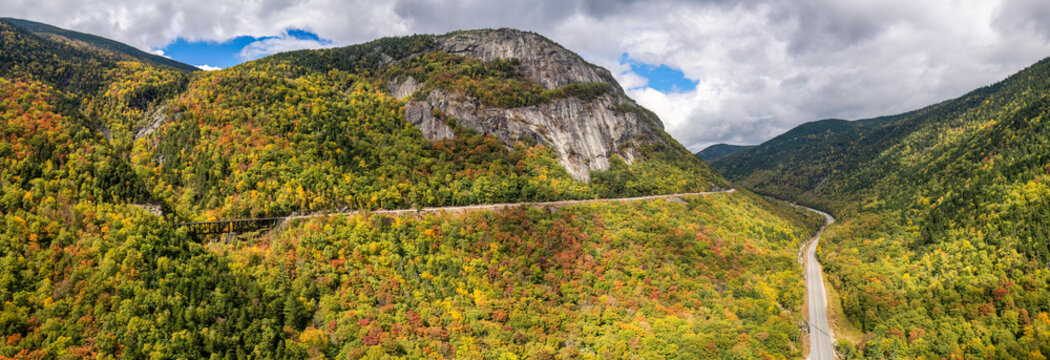 Autumn view of Mount Willard and the train tracks in the Crawford Notch State Park - New Hampshire