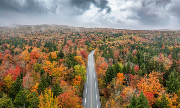 Stormy autumn weather on the Kancamagus Highway - New England