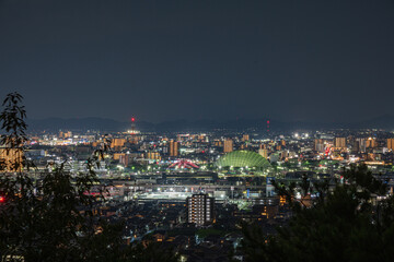 Fototapeta premium 日本の岡山県岡山市のとても美しい都市夜景
