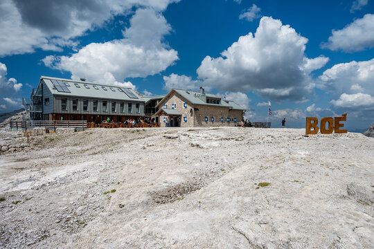 Bo&egrave; Refuge (Rifugio Bo&egrave;) is a popular Italian mountain shelter located in the Dolomites at an altitude of 2,873 m above sea level. in the heart of the Sella massif