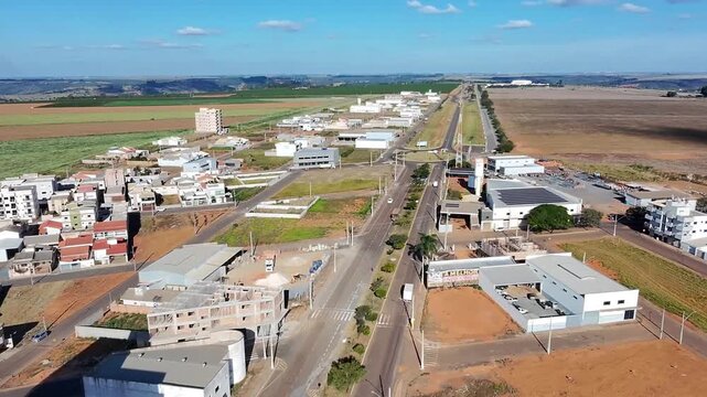Vista a&eacute;rea da chegada a Cidade Rio Parana&iacute;ba, Minas Gerais