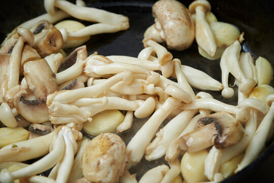 mushrooms in a frying pan