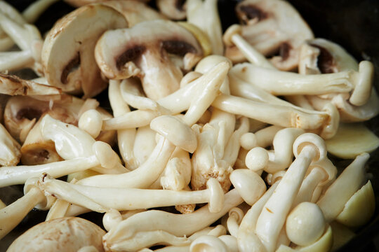 mushrooms in a frying pan