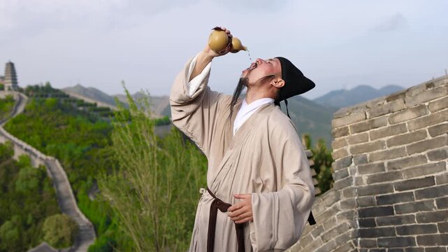 A Chinese Tang Dynasty poet stood on a mountain, drinking and making merry