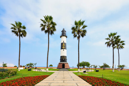 Peru, Lima, Miraflores, Malecon, Miraflores Boardwalk, Lighthouse