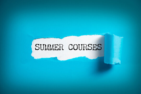 SUMMER COURSES text on paper