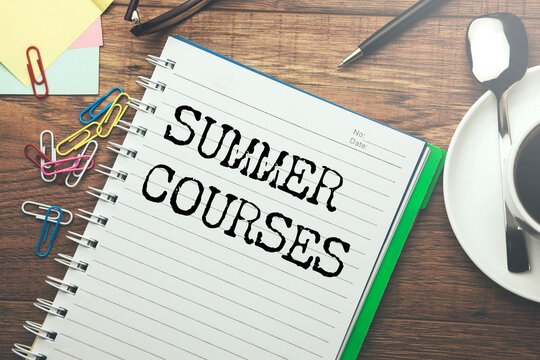 SUMMER COURSES text on paper