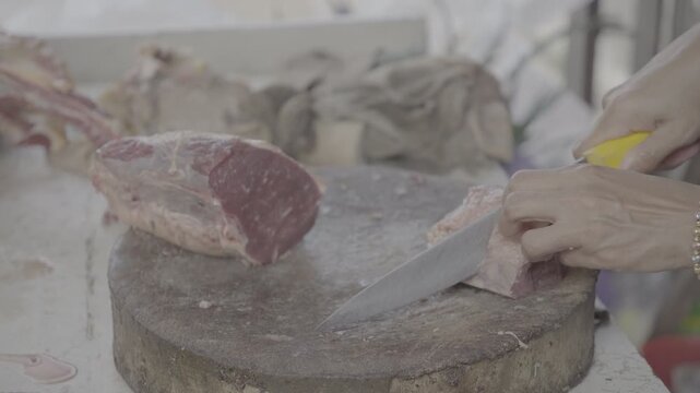 Fresh Meat Cutting at Traditional Market slog3 10 bit