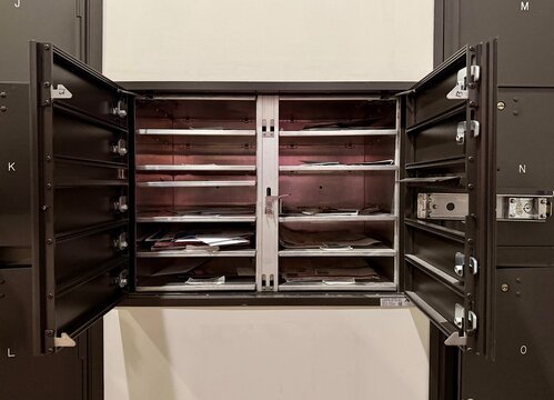 Open wall mail package lockers